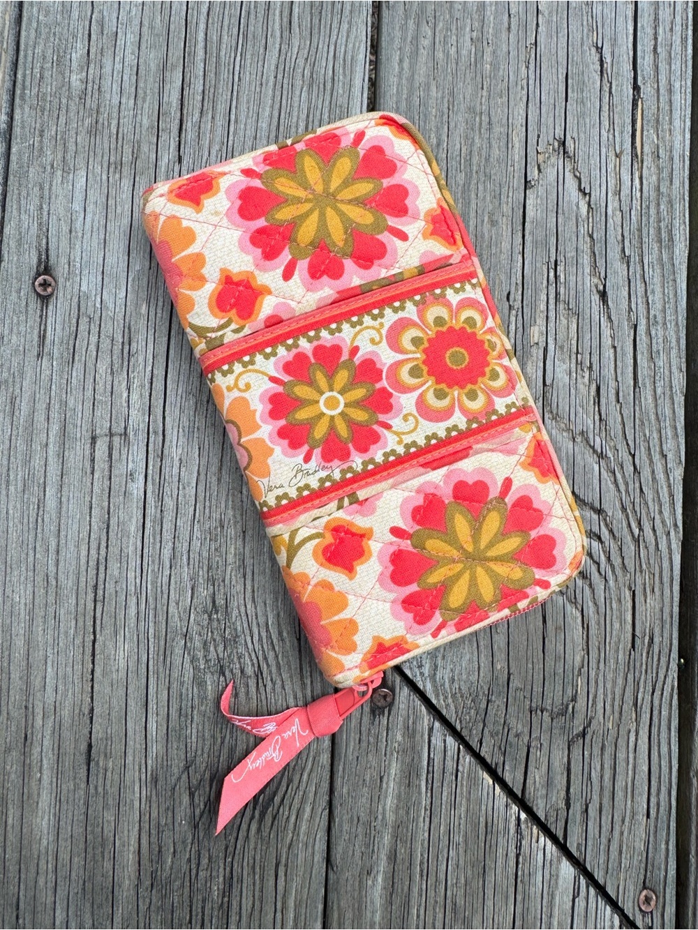 Vera Bradley Retired Design Folkloric Zip Around Wallet Organizer Quilted Floral
